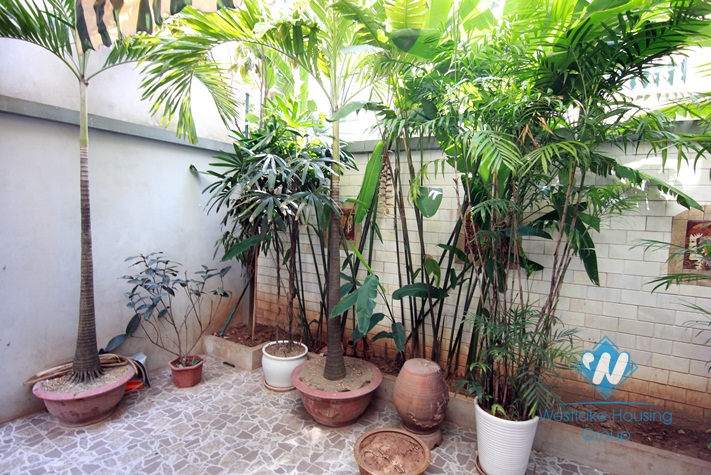 Nice house with 3 to 4 bedrooms for rent in Tay Ho